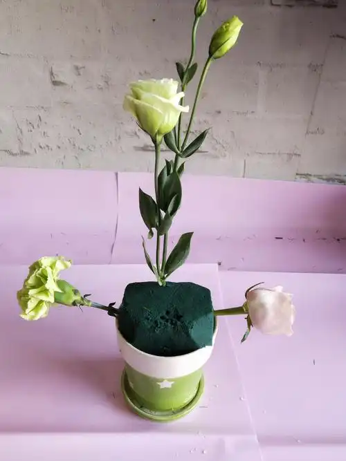 七里汤小学插花校本课