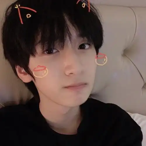 严浩翔软萌妹妹好撩人