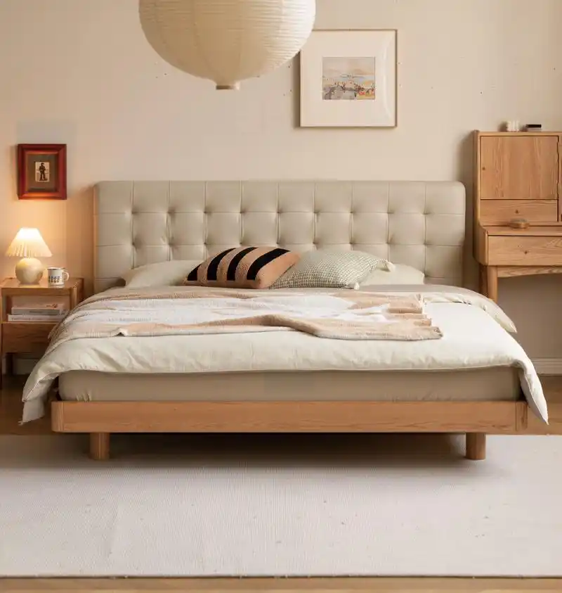 这个奶白色华夫格床头看起来软软的,松弛感十足,像是一块块椰奶 - 抖