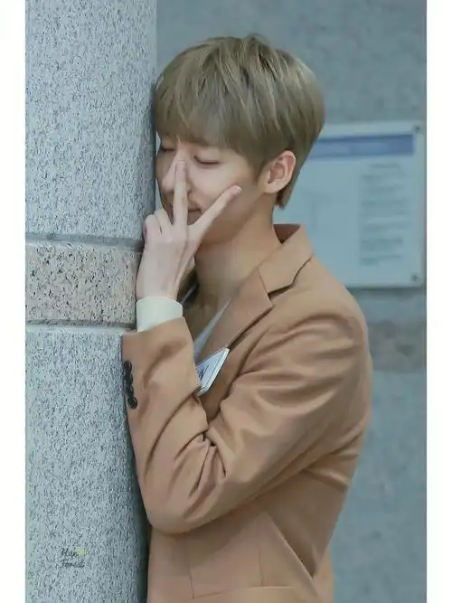 金智勋可爱又漂亮又猫猫