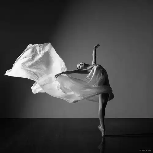 danieltjongari黑白舞者人体艺术摄影
