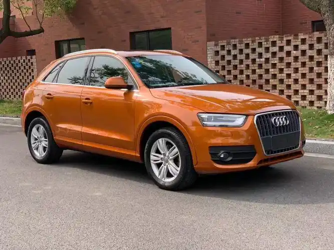 老款奥迪q320t时尚版虽然空间比新款小但挺可爱呀