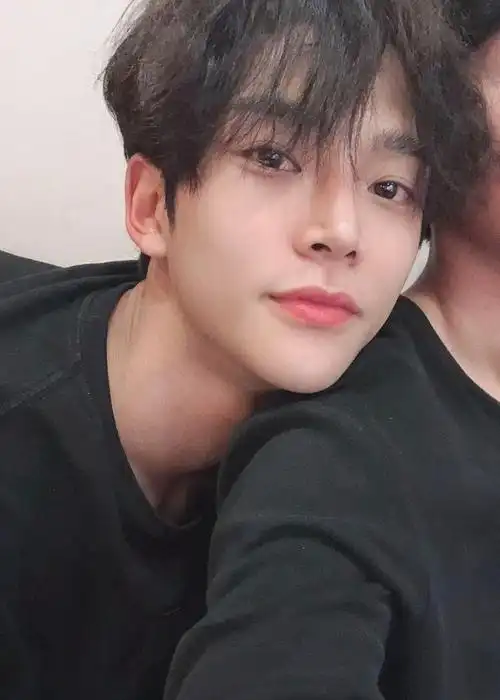 金路云,一起恋爱吧.