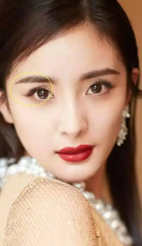 原创眼睛有这3个特点的女人长得再好看都显老看看你有几个