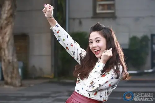 「鬼鬼」吴映洁外型甜美可爱,从「黑涩会美眉」单飞后进军大陆戏剧圈