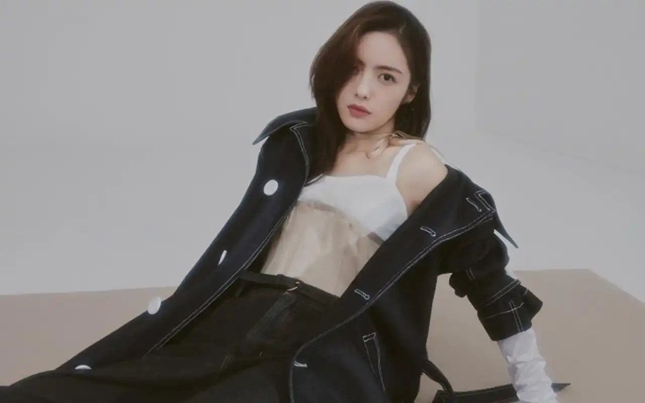 蔡文静魅力迷人时尚杂志写真图片电脑壁纸