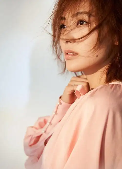 郑罗茜性感曼妙时尚写真图片78