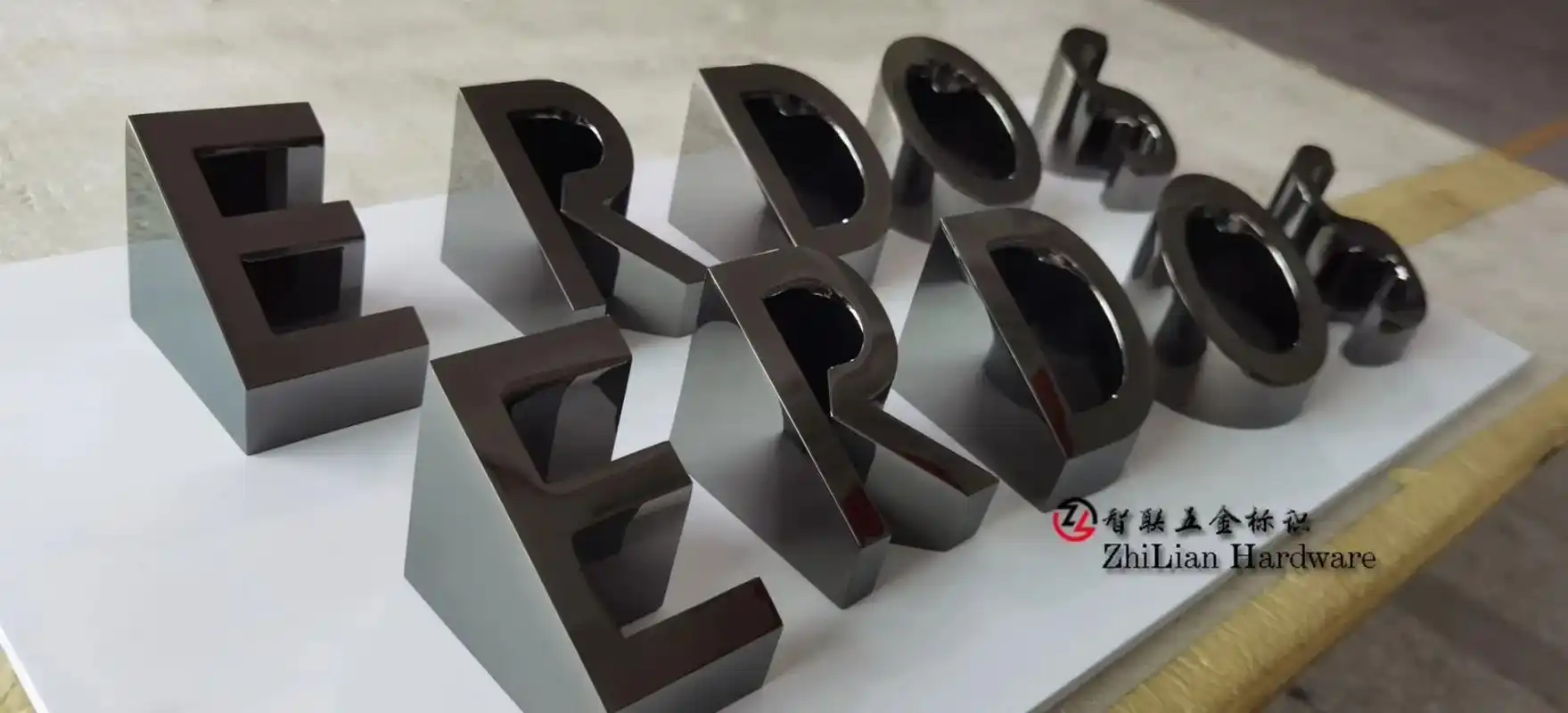 不锈钢焊接斜面字,精工镜面电镀黑钛.