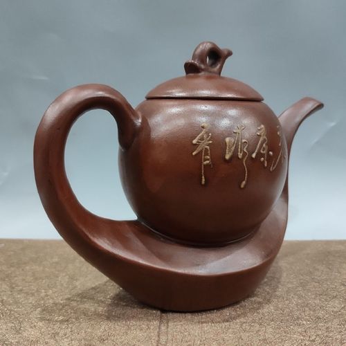 底款:时大彬 泥料:紫砂 容量:360cc 品名:一帆风顺紫砂壶