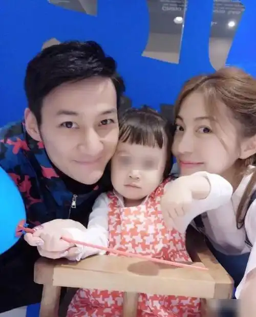 摘要:2月23日,演员张陆的妻子在微博上晒出《琅琊榜》长公主的近照