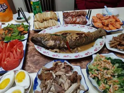 "妈妈张罗了一桌好饭",色彩纷呈!