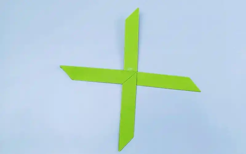 加强型十字回旋镖折纸教程,方法非常简单