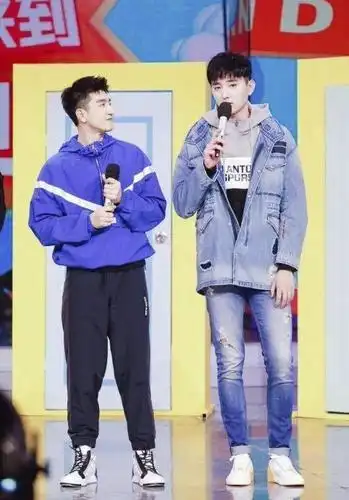 满屏大长腿的快本金瀚喜提嘉宾最矮,这个细节却暴露了真实身高