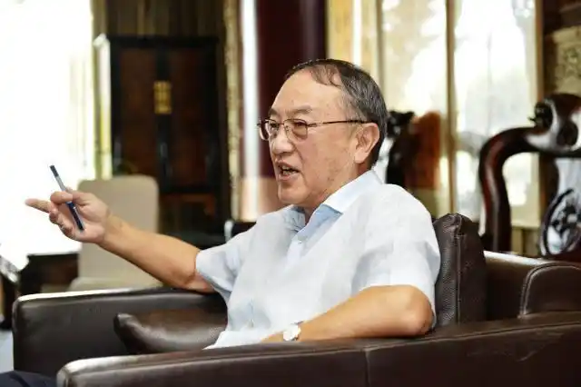 柳传志和杨元庆很早就认为手机业务是联想的重要战略.