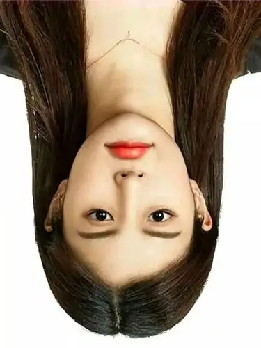 看美女没问题,但不能倒过来看啊.