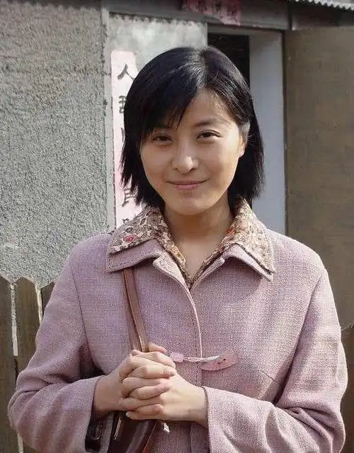 女歌手于洋个人资料照片