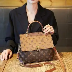 袋鼠真皮斜挎女包中年妈妈包40岁女士小包包斜挎包手拎品牌大容量