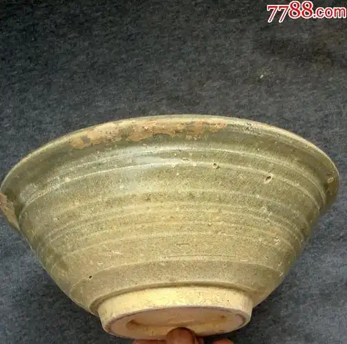 宋代龙泉青釉瓷碗