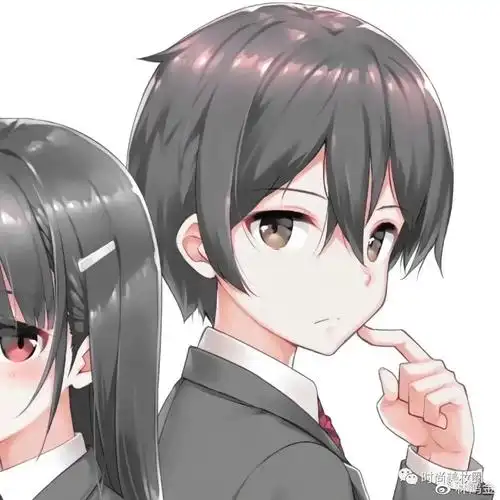 2021抖音最火的情侣头像一人一半情侣专用