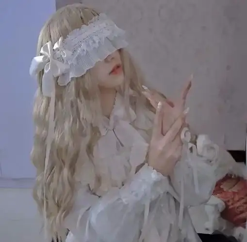 求蒙眼妹子头像