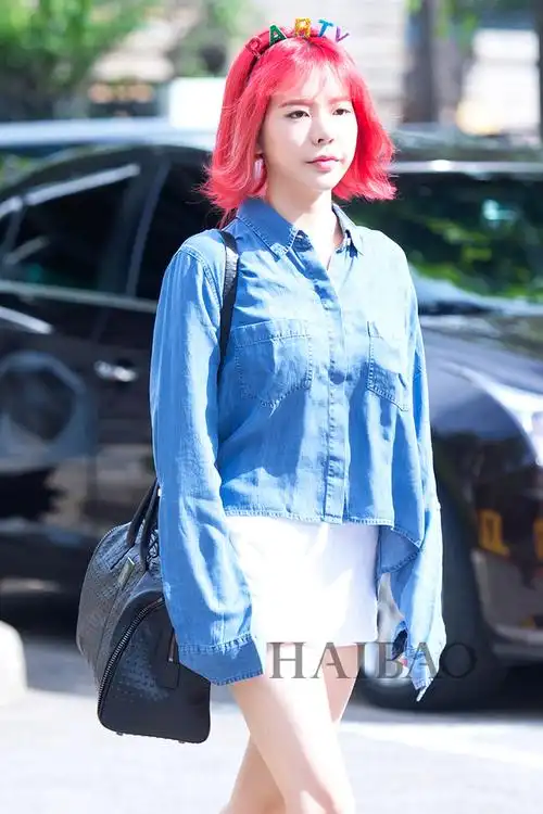 少女时代组合成员sunny 7月10日韩国kbs电视台外明星街拍:录制音乐