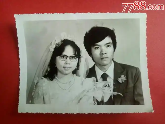80年代着婚纱照