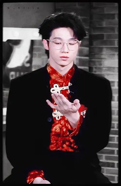 孙天宇这个身材真是绝了