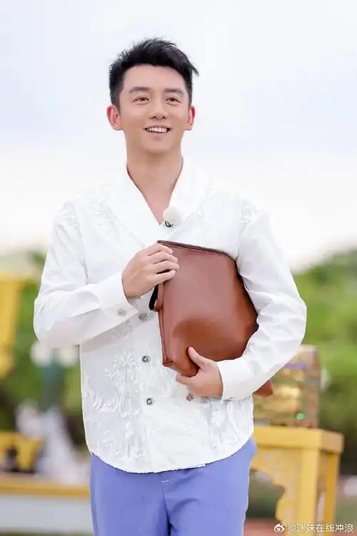 真的要压制郑恺还得是看我们angelababy,因为导演宣布背叛者只存在于