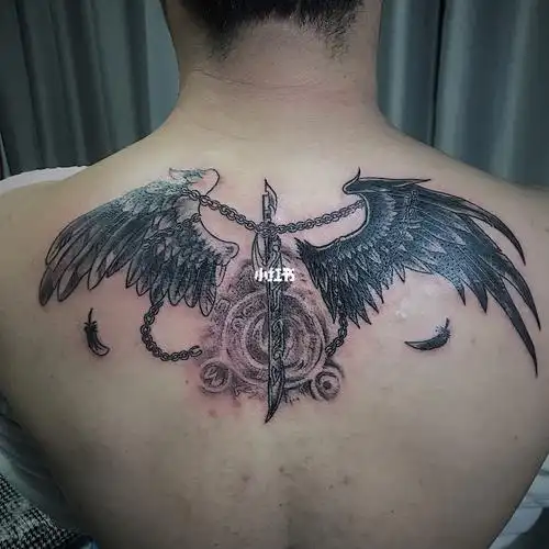 永川纹身  #翅膀纹身  天使恶魔一念之间