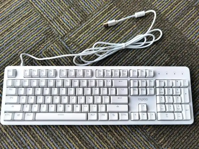 百元机械键盘新体验雷柏mt710红轴设计工作游戏两不误