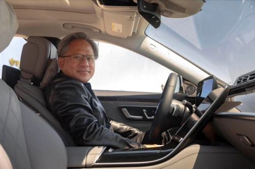 nv老黄开新一代奔驰s兜风!计算能力相当于60辆普通汽车