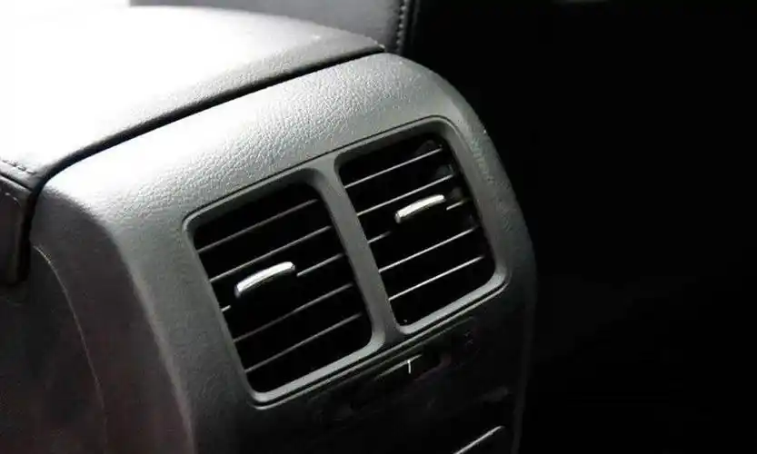 汽车内暖风是发动机余热产生的?别再犯傻,这样开油耗翻一倍!