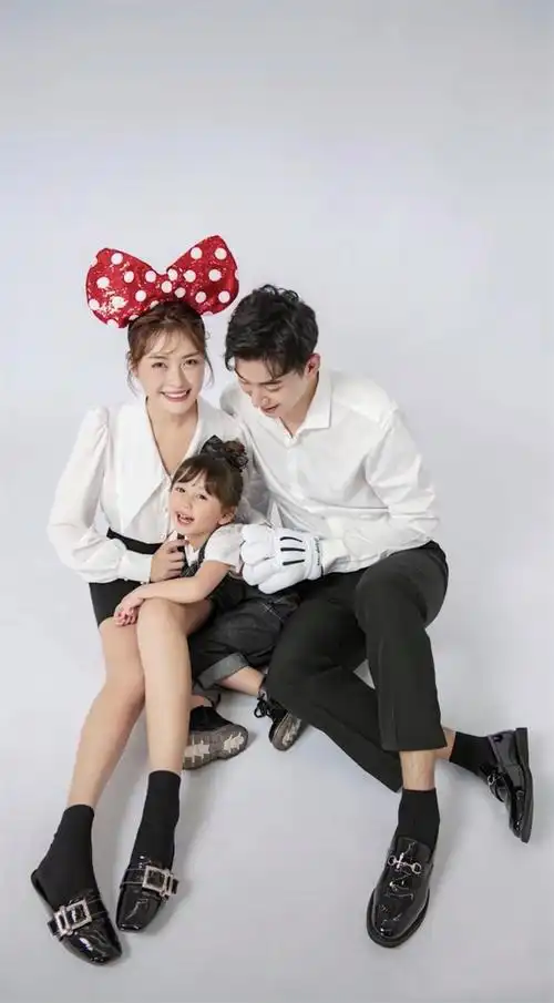 展会新款影楼亲子装儿童摄影服装一家三口全家福艺术拍照写真衣服