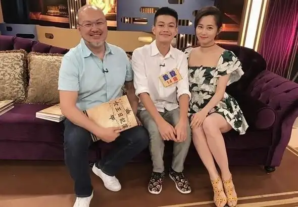 还记得去年的时候赵小侨与50岁的刘亮佐结婚时,外界可是议论纷纷,毕竟