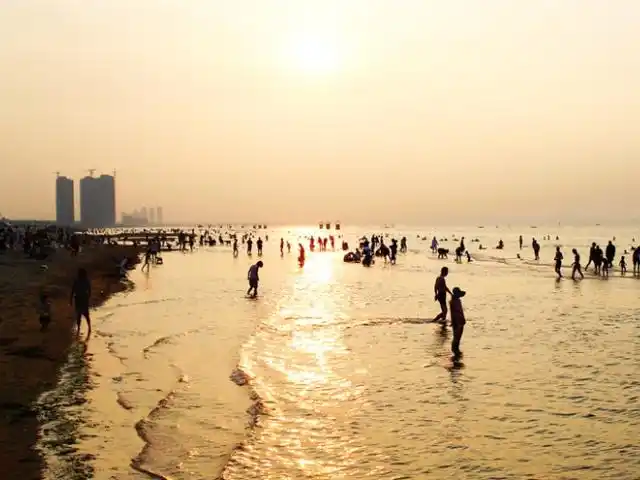 金沙滩海滨浴场