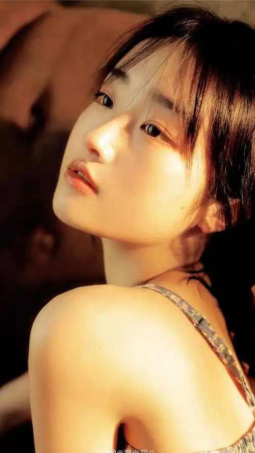 港风复古美女性感写真手机壁纸