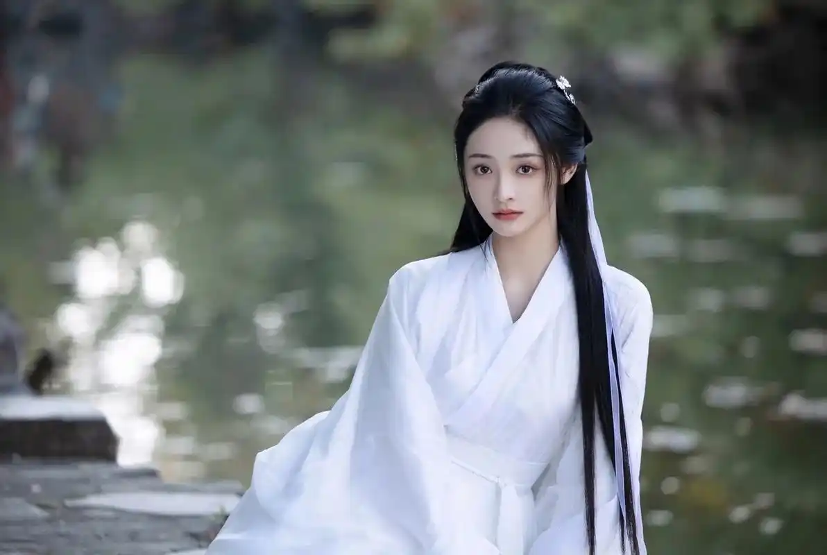 古装美女周洁琼,长发白衣,仙气飘飘.#周洁琼