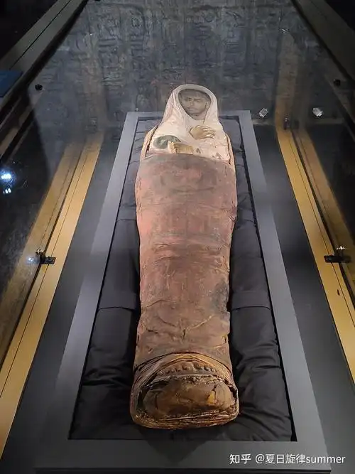 展览核心部分——精美华丽的古埃及黄金木乃伊 - 知乎