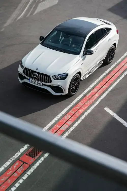 奔驰amg gle 63 s coupe,高性能轿跑suv