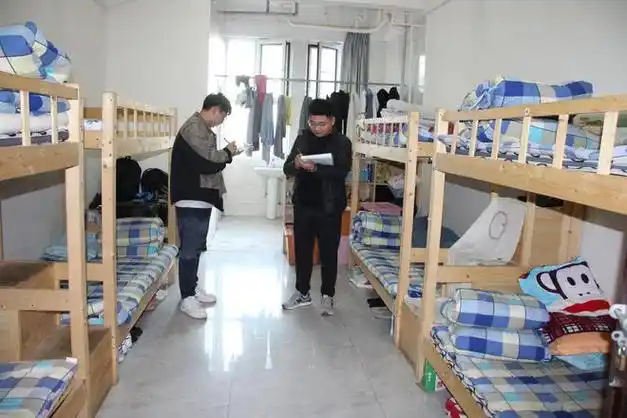 展宿舍风采促文明校园菏泽国花中等职业学校开展文明宿舍评选活动