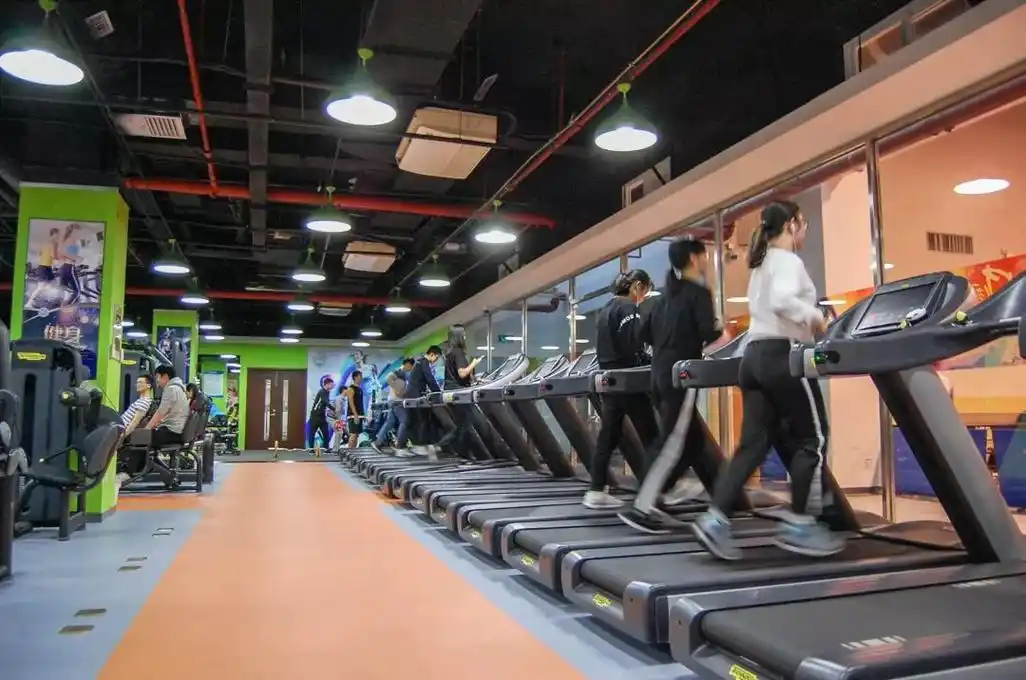 同学农大健身房了解一下