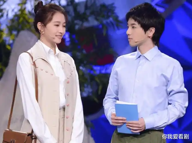 歌手华晨宇和关晓彤一起跳舞,90后艺人的他在进步,很赞_变化_观众