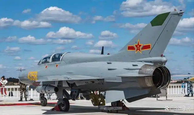 中国空军的歼7将在今年年底前全部退役,西方发现不同寻常的信号