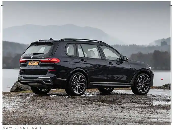 宝马全新轿跑suv x8曝光 搭3.0t引擎/明年上市