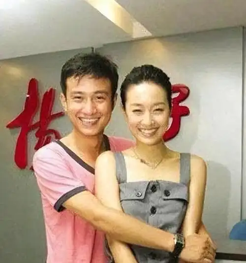 分开不到3年再看马伊琍和文章一个天上一个地下