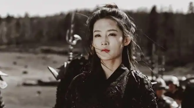 《狼殿下》刚完结,李沁又迎来都市甜宠剧,男主颜值不输肖战|窦骁_网易