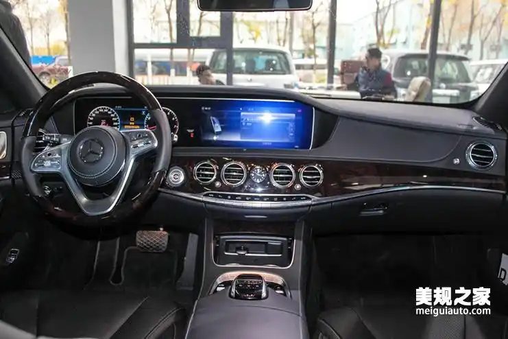 黑色外观黑色内饰平行进口2018款奔驰s450四驱长轴美规版现车