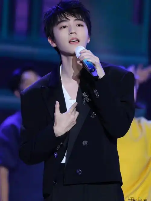 王俊凯啊啊啊啊舞台凯yydswsl