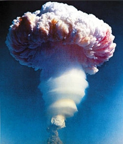 1967年6月17日,中国第一颗氢弹爆炸成功