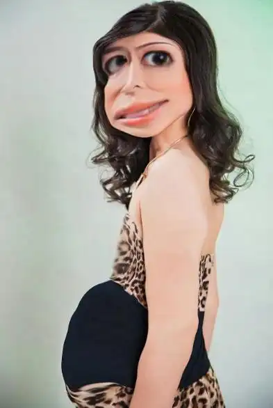 求大神帮我ps一下,把她p成一个丑八怪.